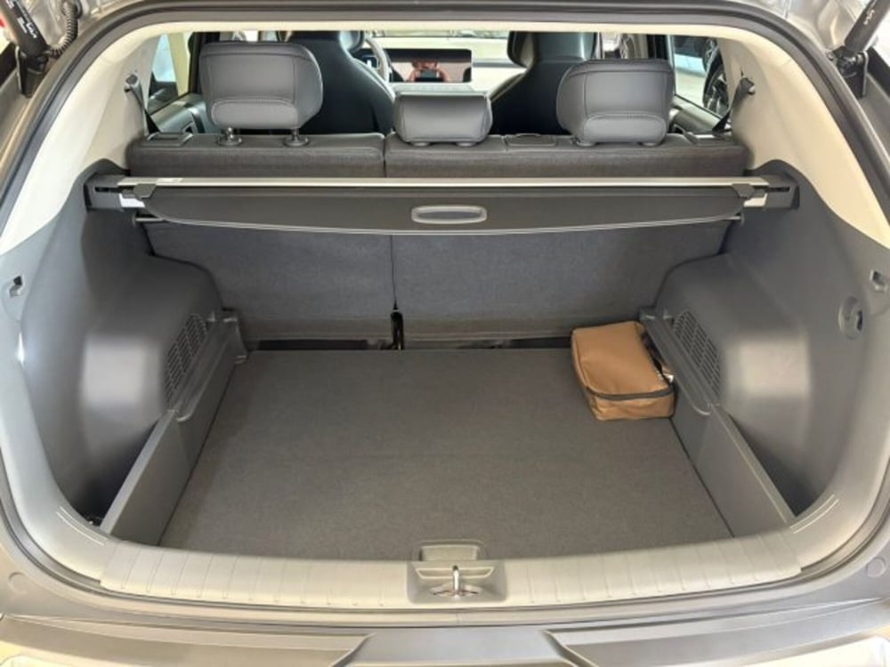 Kia EV3 nuova a Como (12)