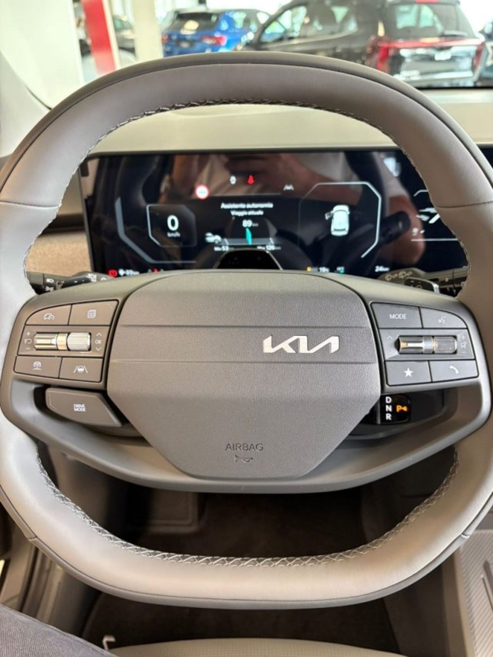 Kia EV3 nuova a Como (9)