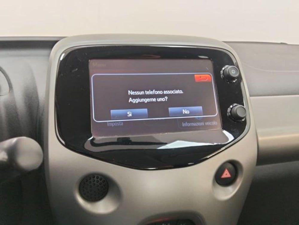 Toyota Aygo usata a Como (13)