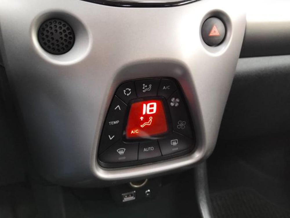 Toyota Aygo usata a Como (15)