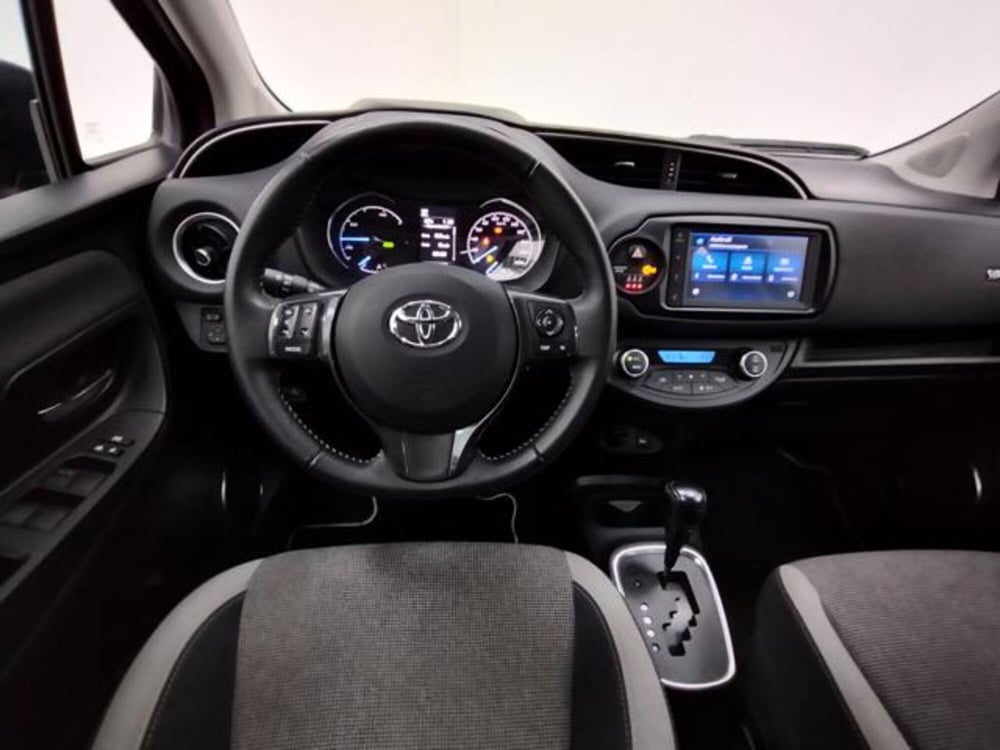 Toyota Yaris Cross usata a Como (10)