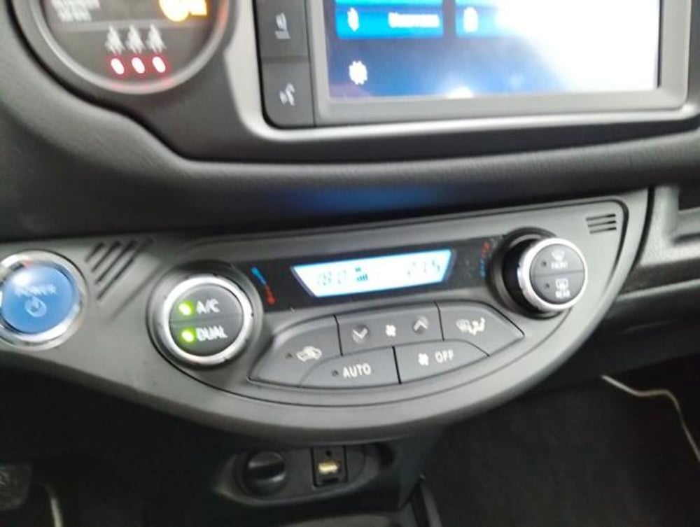 Toyota Yaris Cross usata a Como (16)