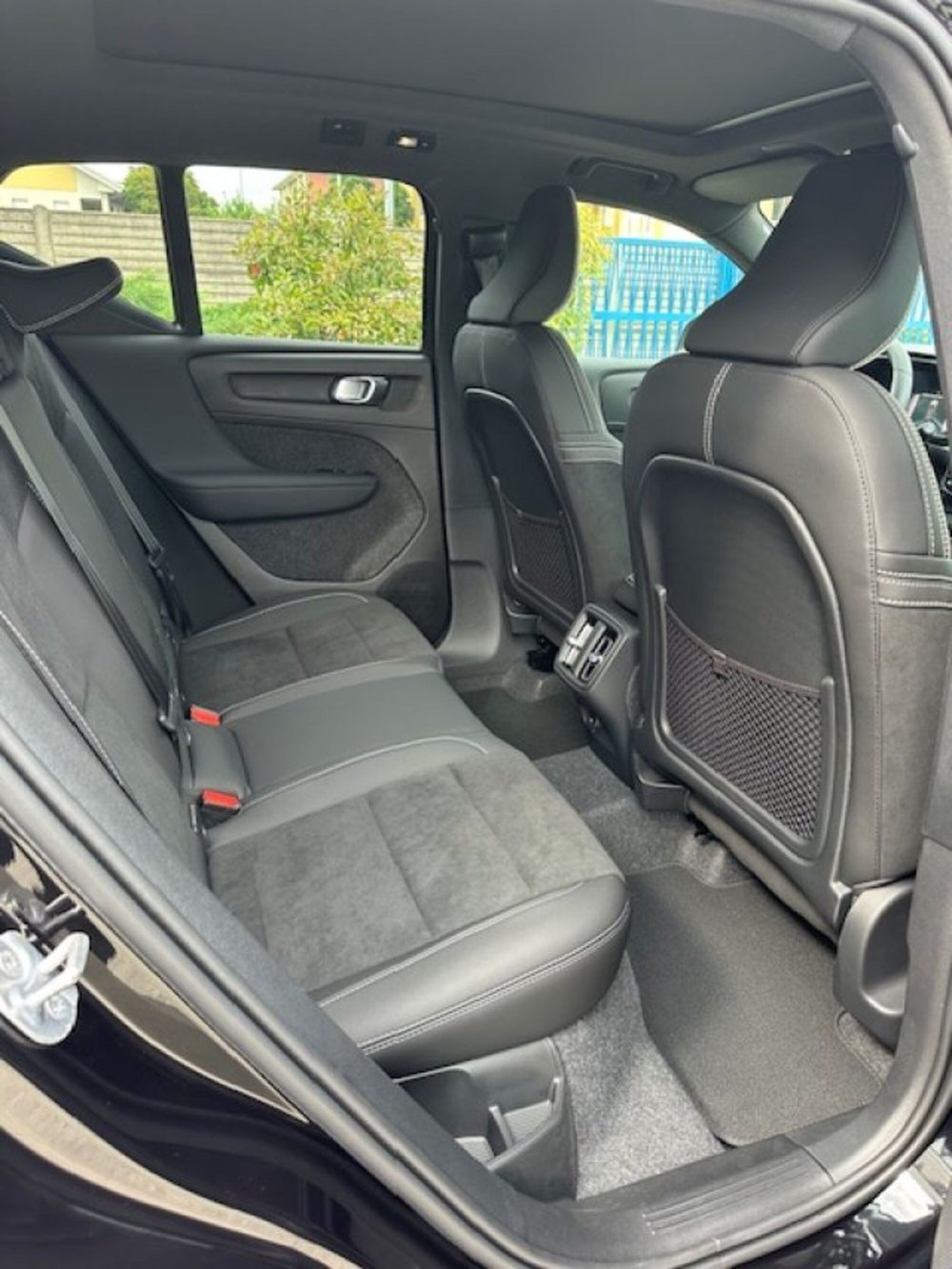 Volvo XC40 nuova a Novara (7)