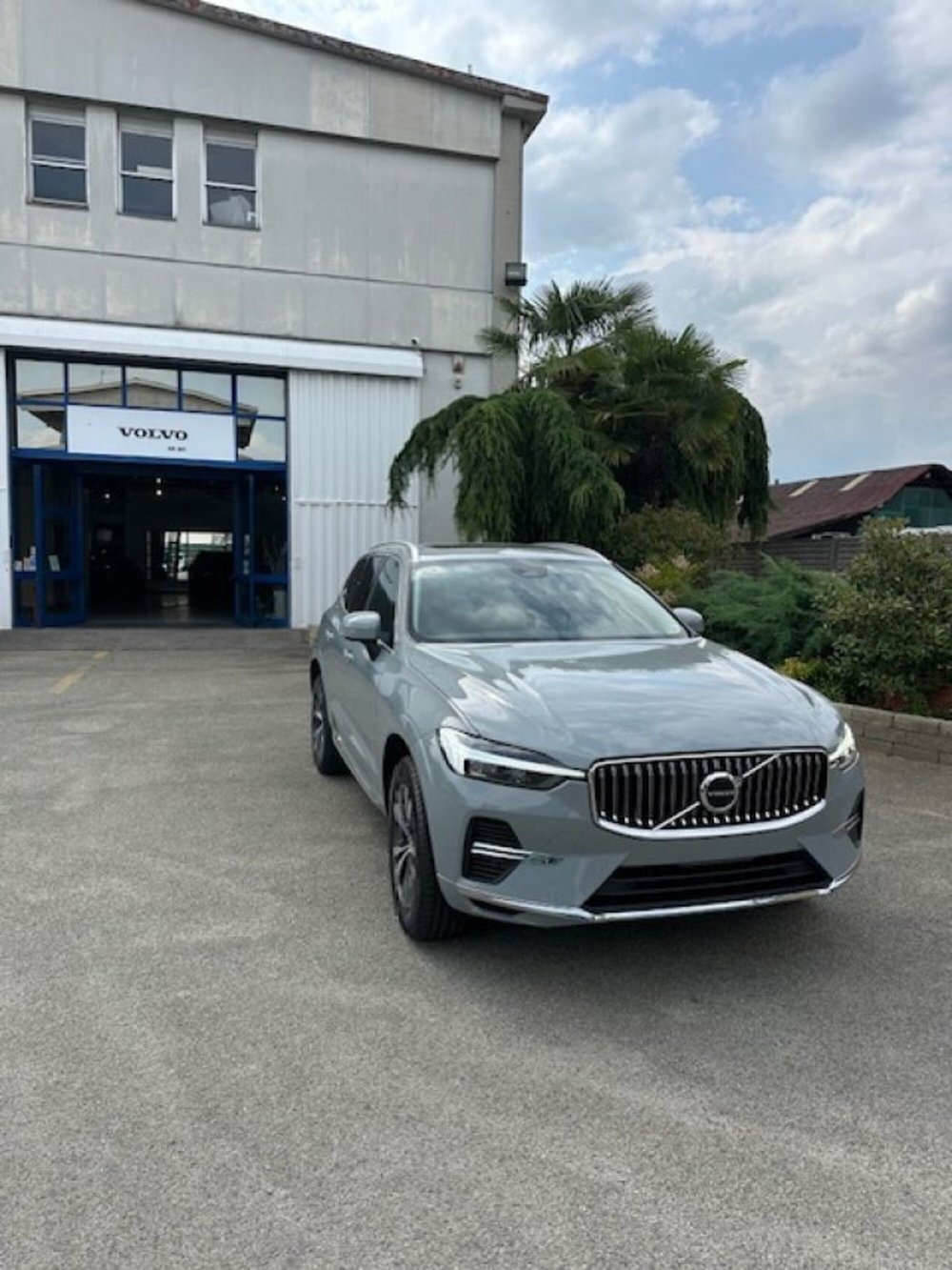 Volvo XC60 nuova a Novara