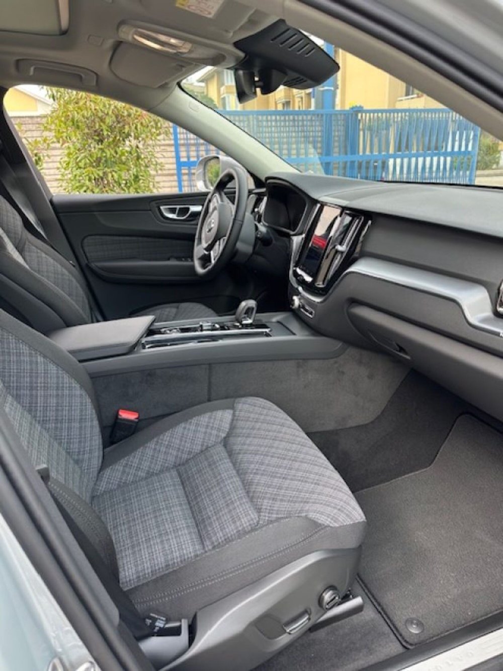 Volvo XC60 nuova a Novara (5)