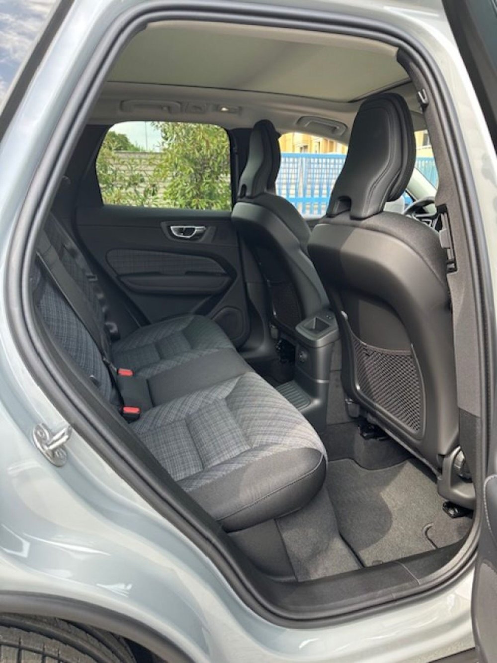 Volvo XC60 nuova a Novara (6)