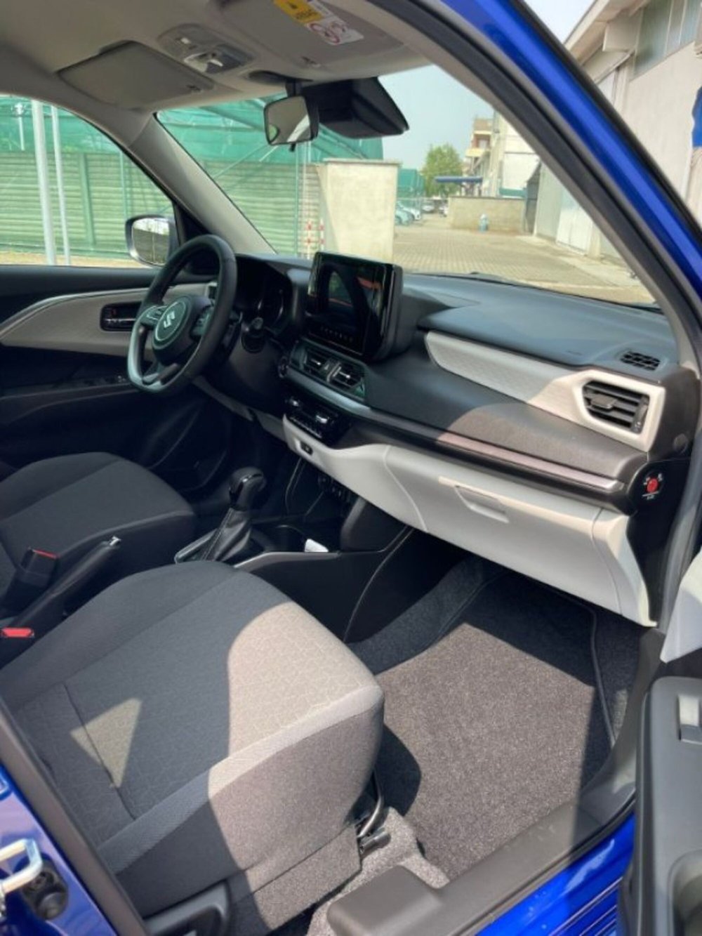 Suzuki Swift nuova a Novara (11)