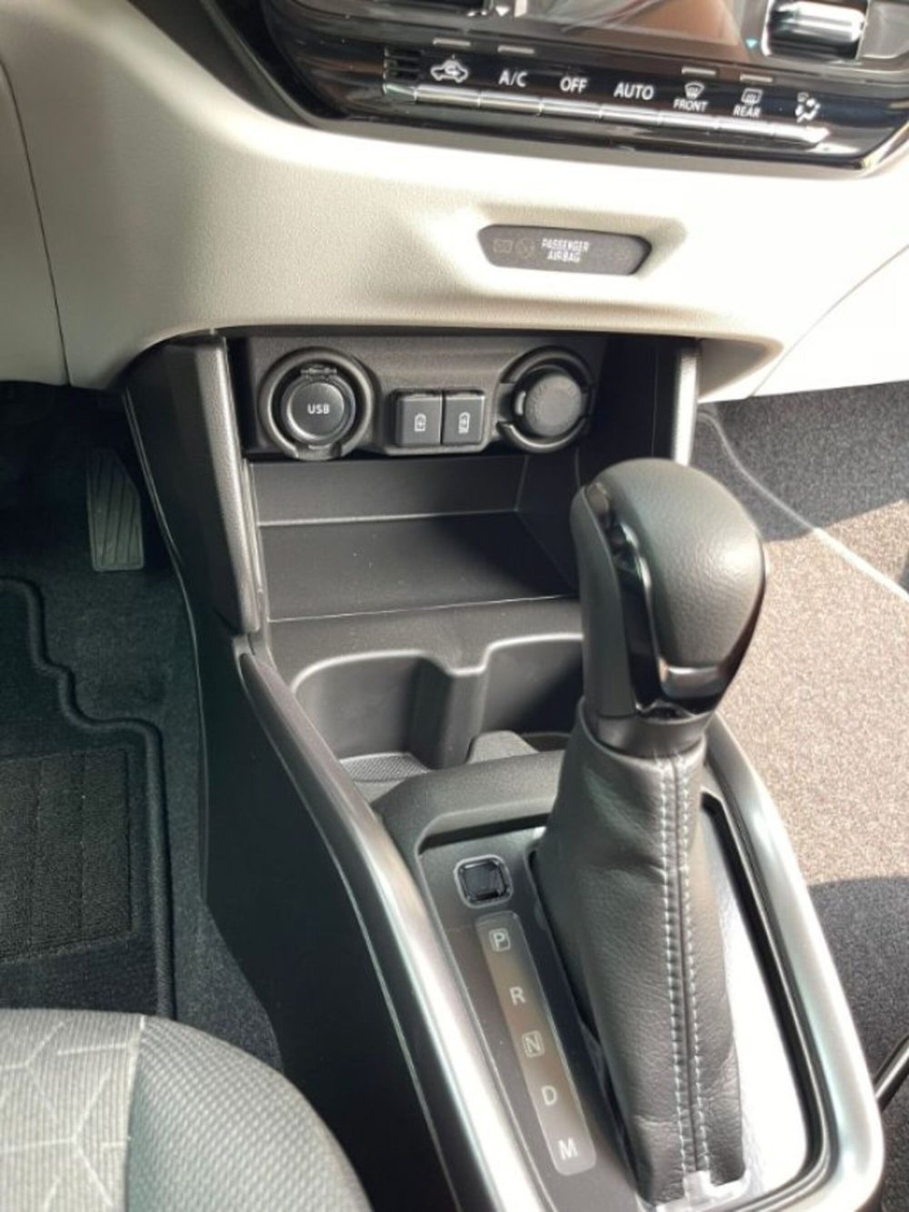 Suzuki Swift nuova a Novara (14)