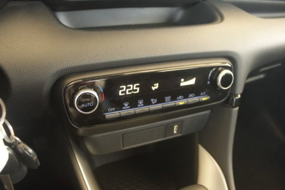 Toyota Yaris Cross usata a Roma (19)