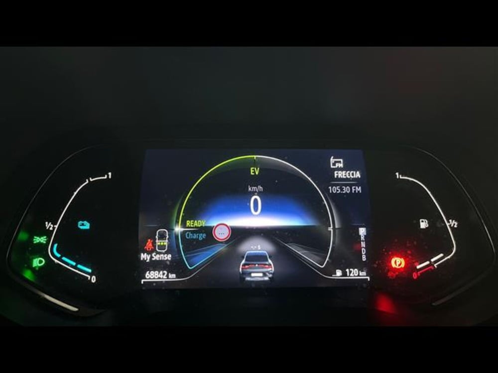 Renault Arkana usata a Lecce (9)