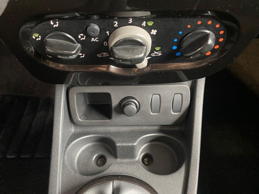 Dacia Duster usata a Torino (10)