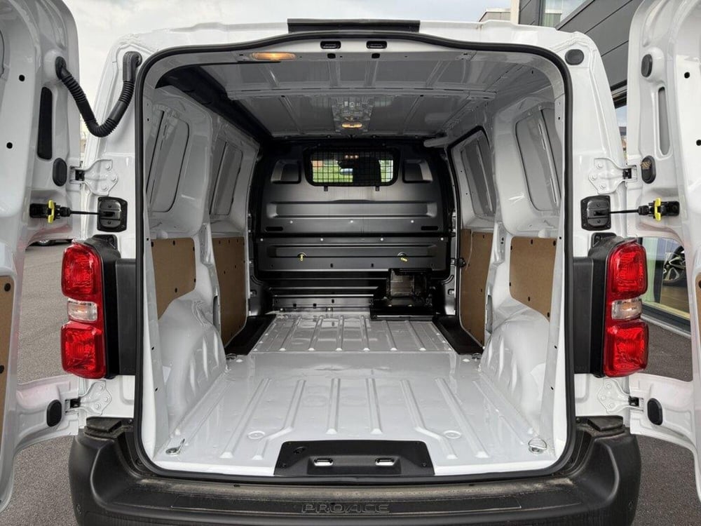 Toyota Proace nuova a Monza e Brianza (6)