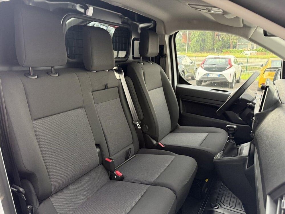 Toyota Proace nuova a Monza e Brianza (9)