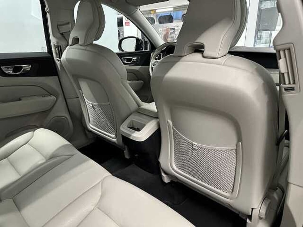 Volvo XC60 usata a Macerata (18)