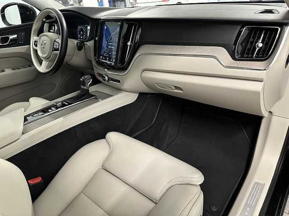 Volvo XC60 usata a Macerata (20)