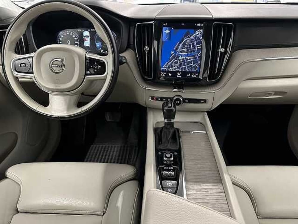 Volvo XC60 usata a Macerata (7)