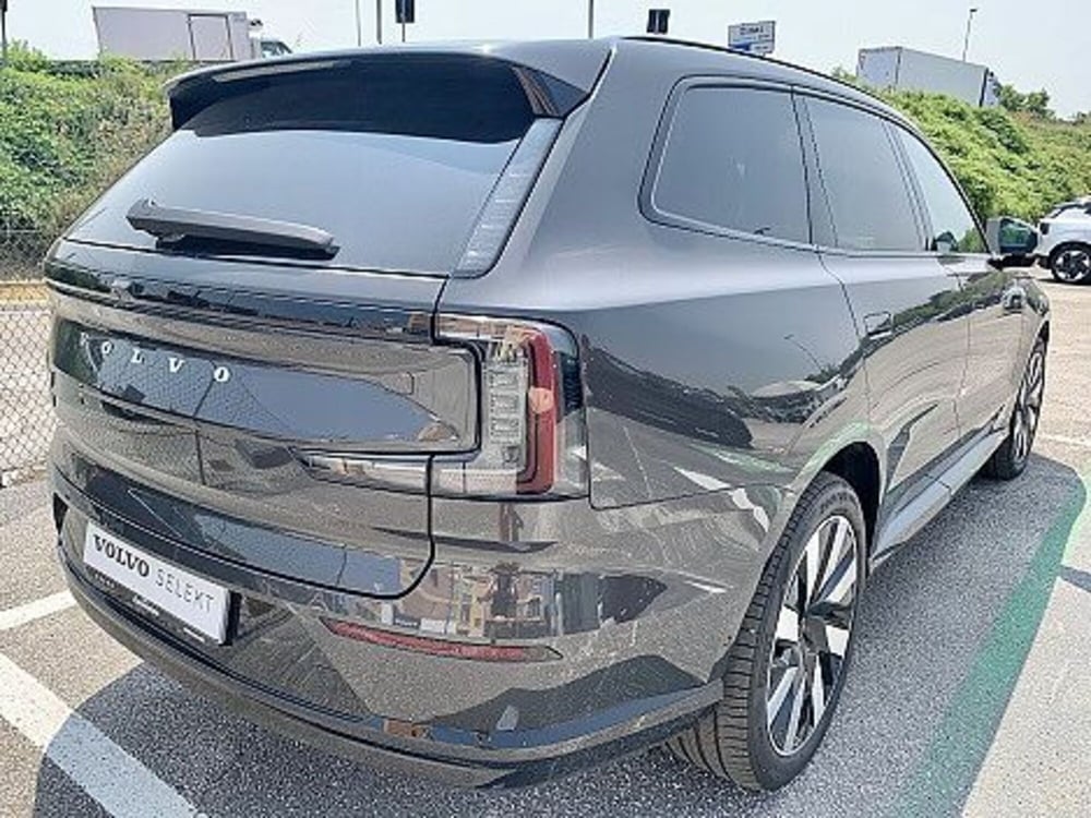 Volvo EX90 nuova a Macerata (4)