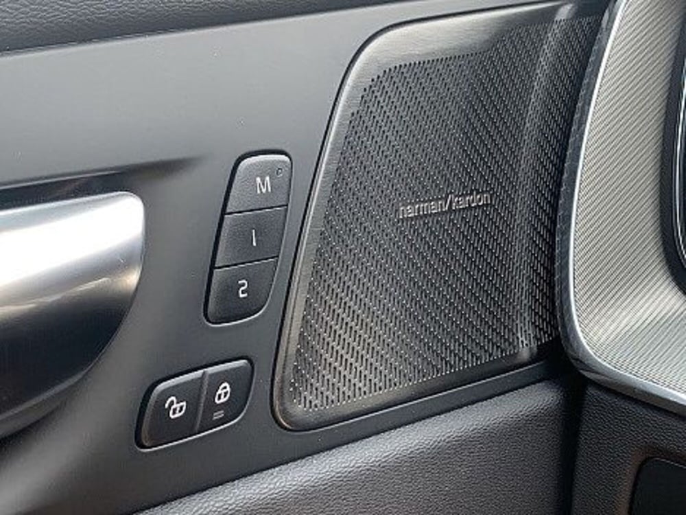Volvo XC60 usata a Macerata (16)