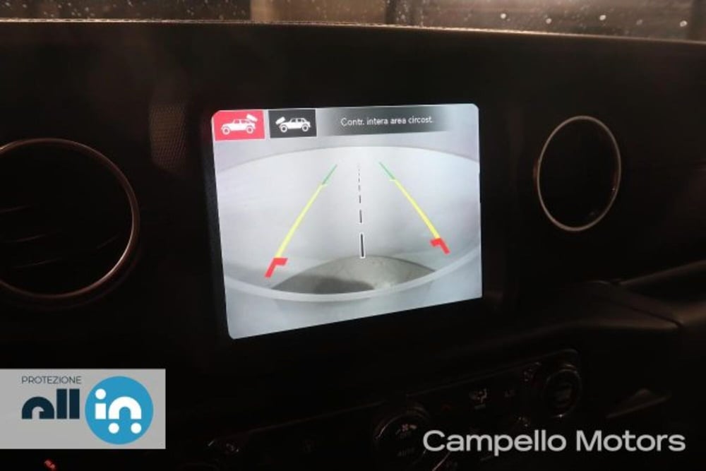 Jeep Wrangler Unlimited usata a Venezia (12)
