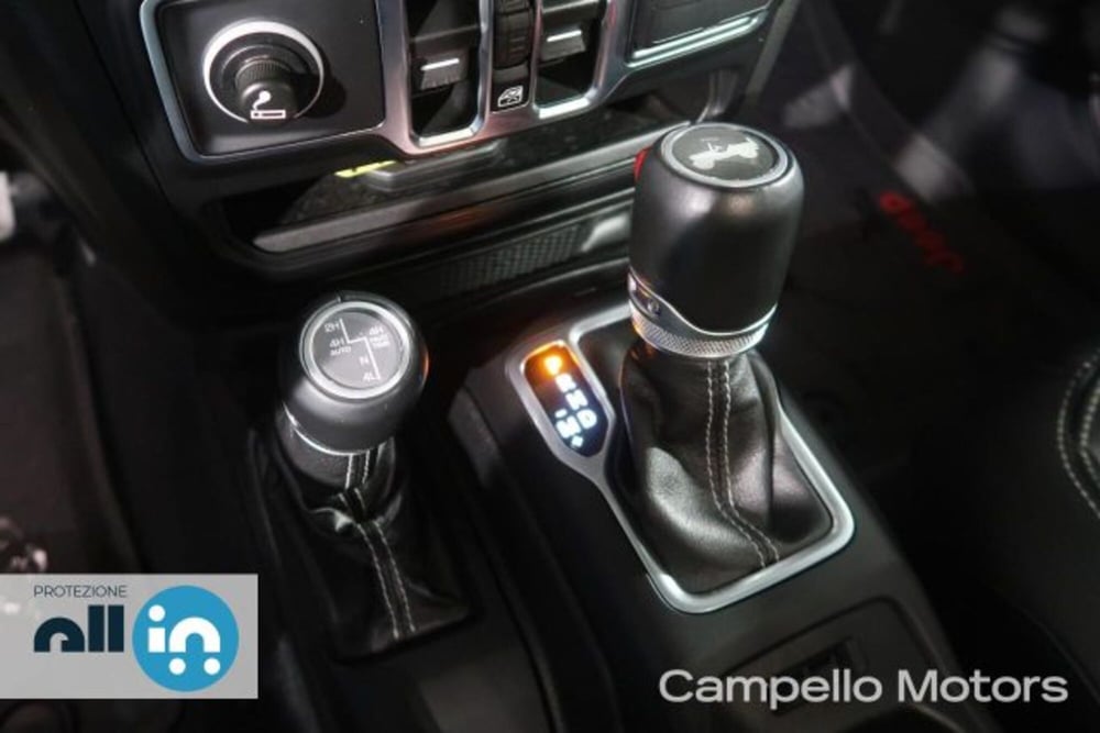 Jeep Wrangler Unlimited usata a Venezia (15)