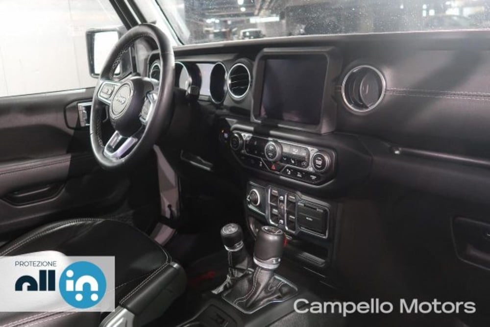 Jeep Wrangler Unlimited usata a Venezia (16)
