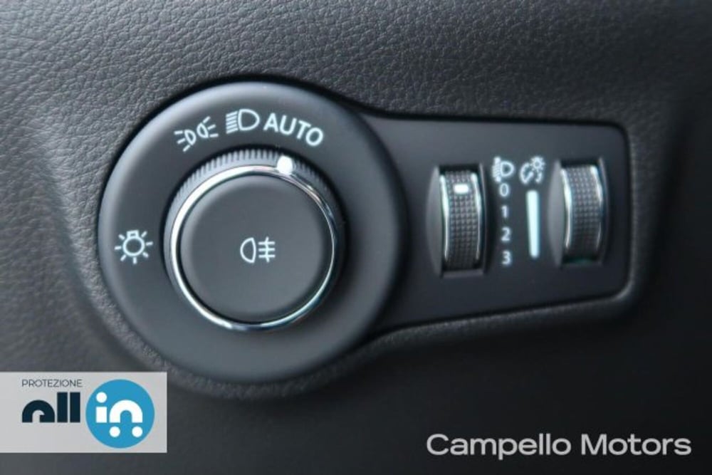 Jeep Compass nuova a Venezia (16)