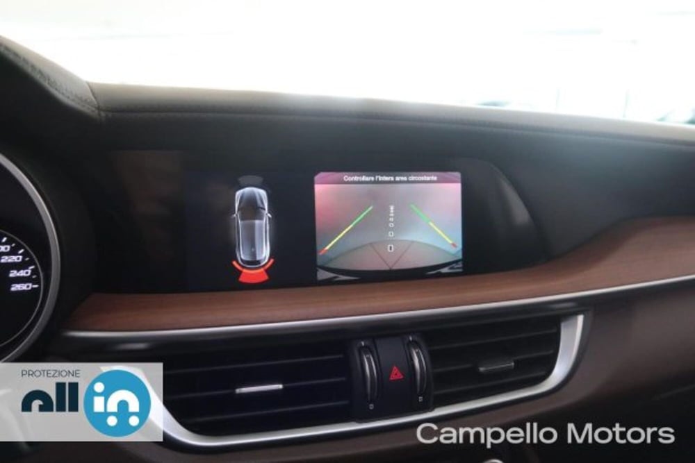 Alfa Romeo Stelvio usata a Venezia (11)
