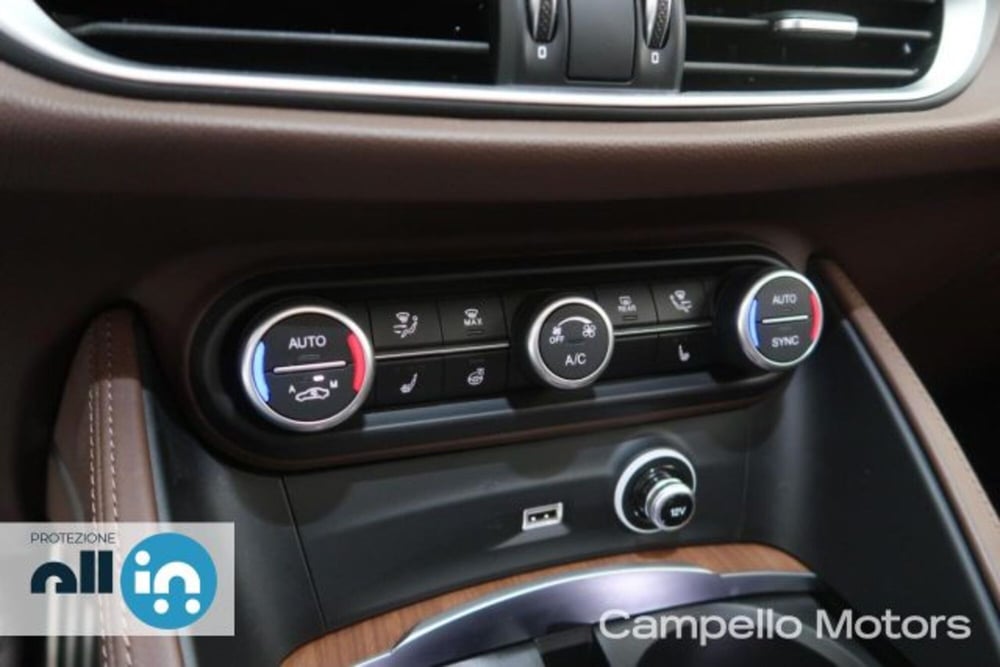 Alfa Romeo Stelvio usata a Venezia (12)