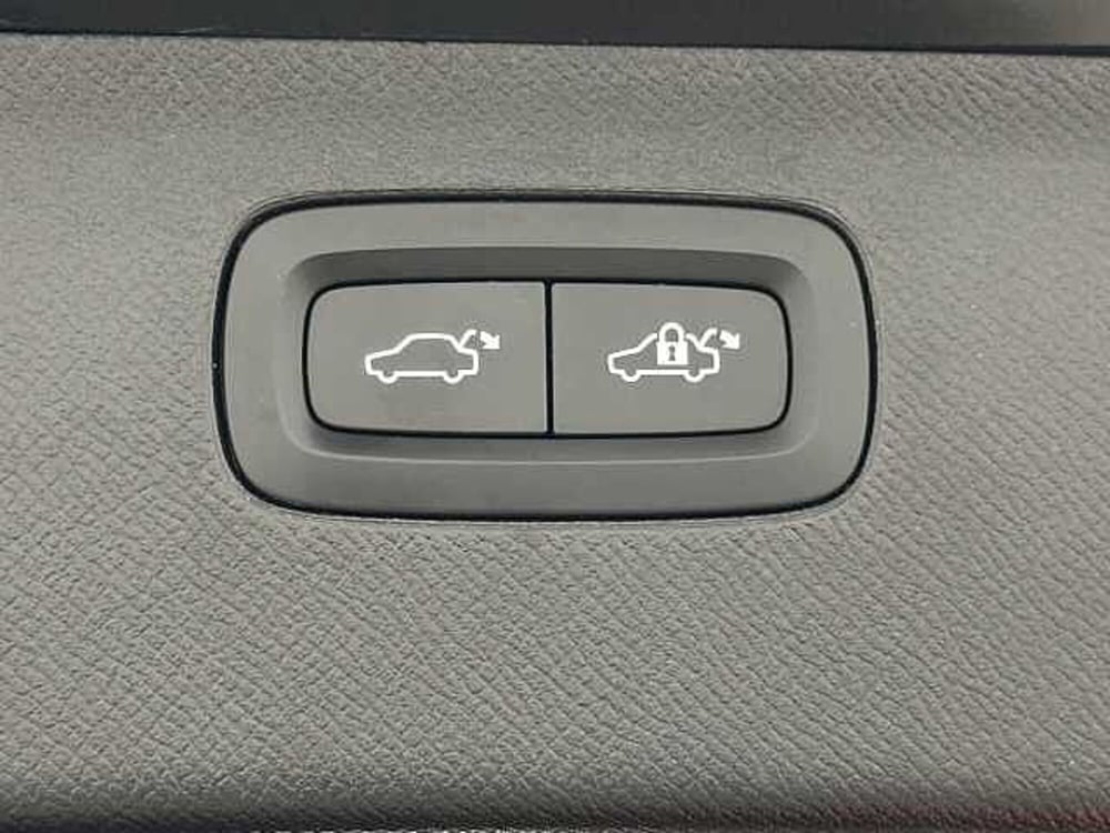 Volvo XC90 usata a Macerata (19)