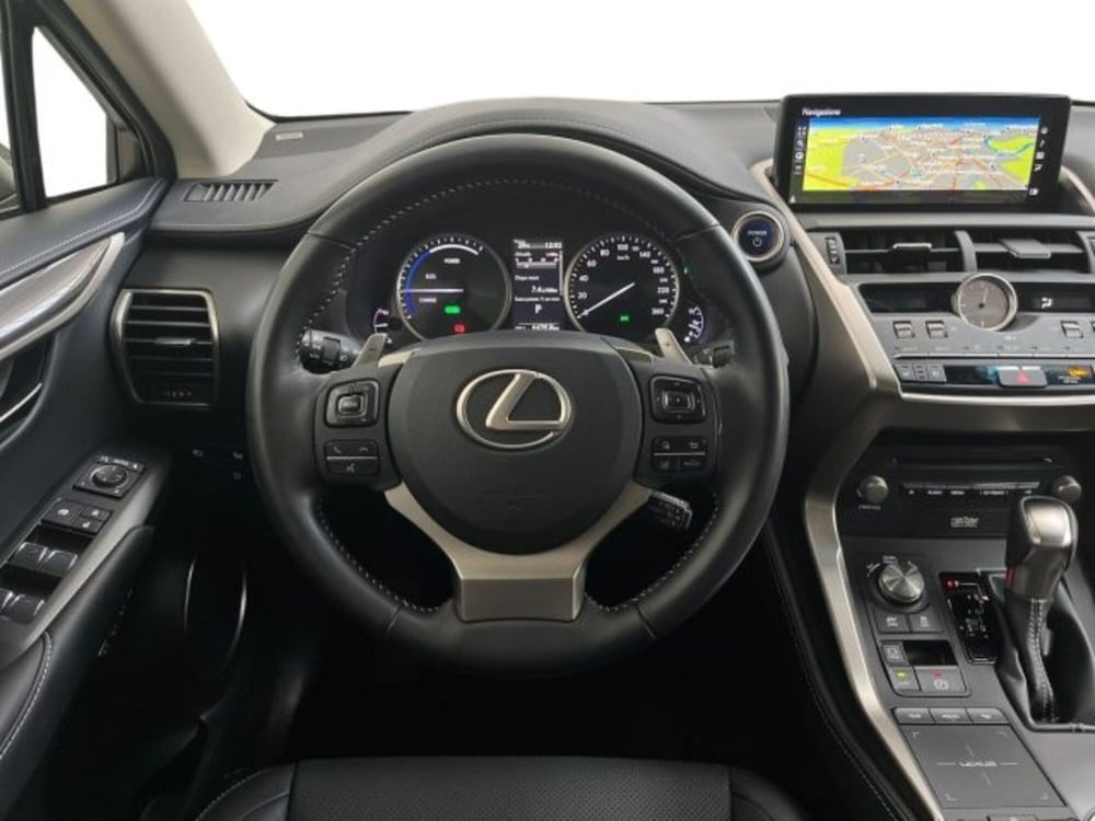 Lexus NX usata a Verona (11)