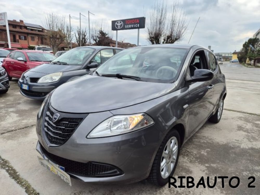 Lancia Ypsilon usata a Cuneo