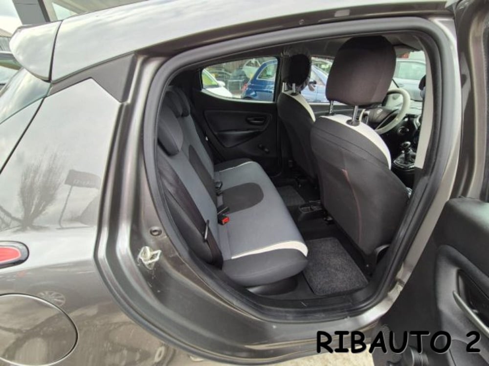 Lancia Ypsilon usata a Cuneo (11)