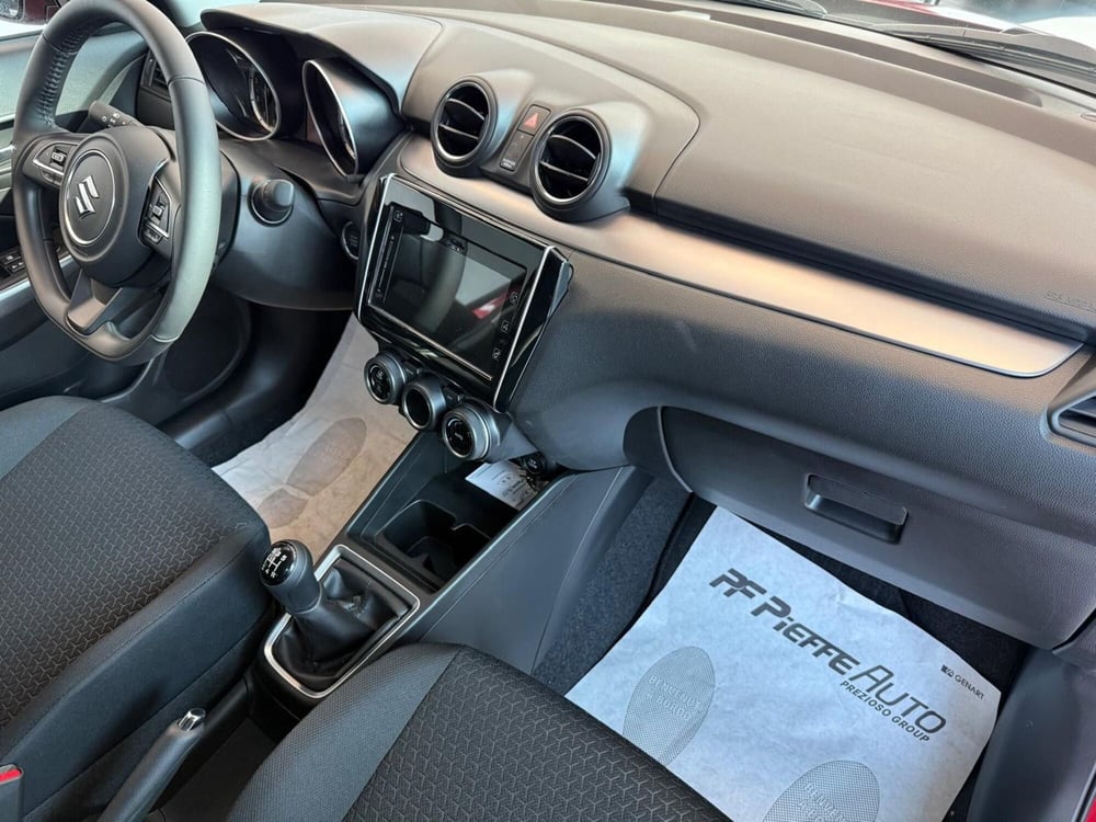 Suzuki Swift nuova a Ascoli Piceno (12)
