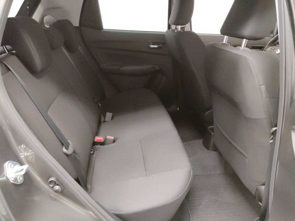 Suzuki Swift nuova a Ascoli Piceno (14)