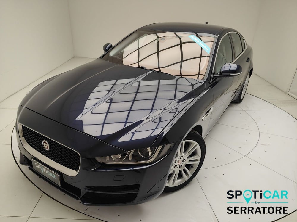 Jaguar XE usata a Como (15)