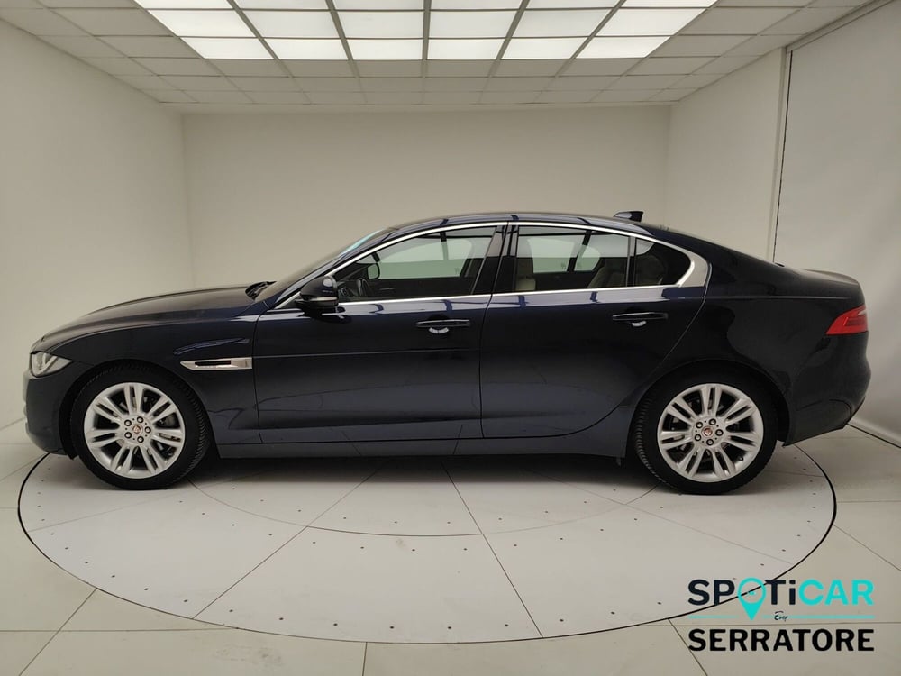 Jaguar XE usata a Como (4)