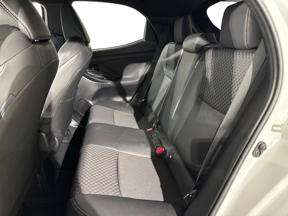 Toyota Yaris usata a Lecco (14)