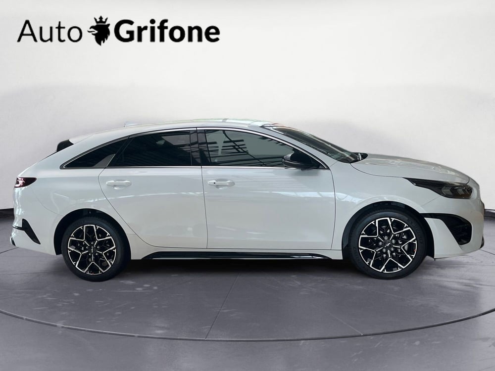 Kia ProCeed nuova a Modena (7)