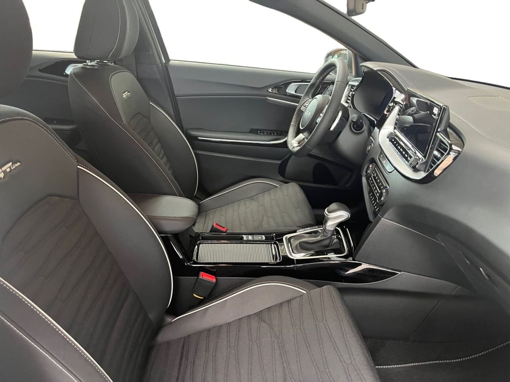 Kia ProCeed nuova a Modena (9)