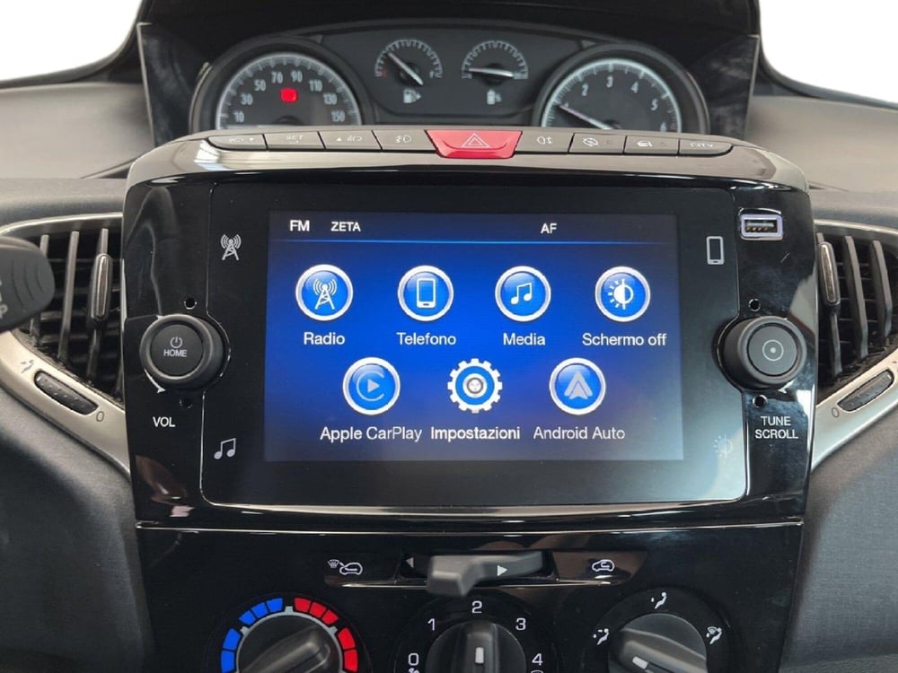 Lancia Ypsilon usata a Torino (14)