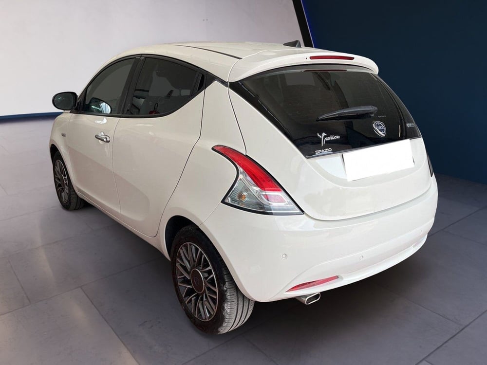 Lancia Ypsilon usata a Torino (5)