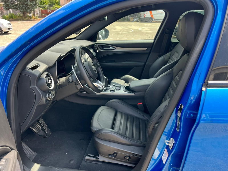 Alfa Romeo Stelvio usata a Milano (12)