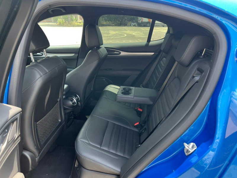 Alfa Romeo Stelvio usata a Milano (15)