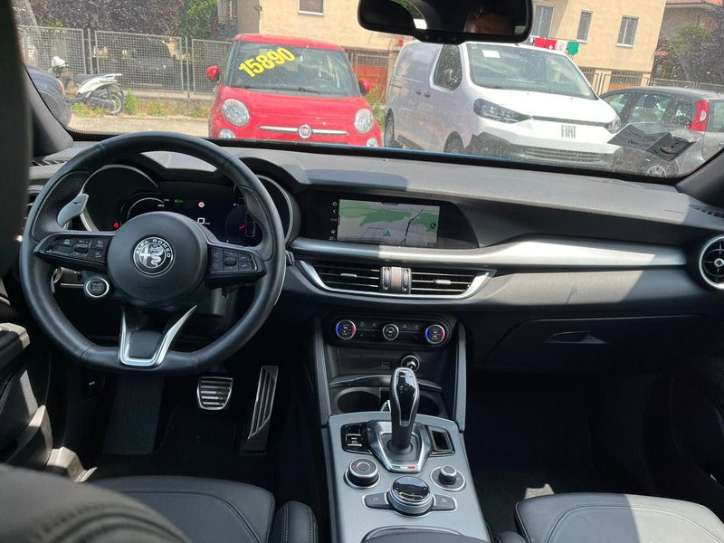 Alfa Romeo Stelvio usata a Milano (18)
