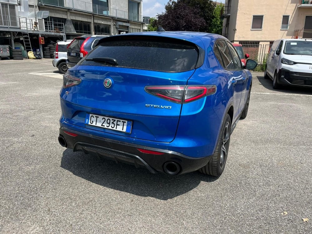 Alfa Romeo Stelvio usata a Milano (7)