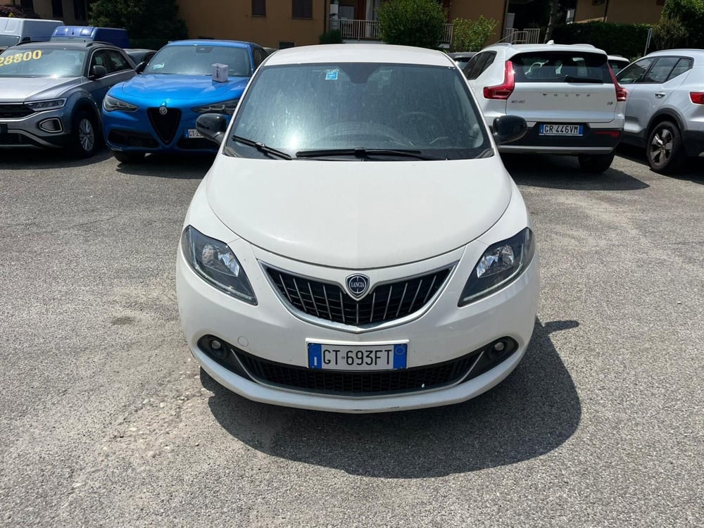 Lancia Ypsilon usata a Milano (2)