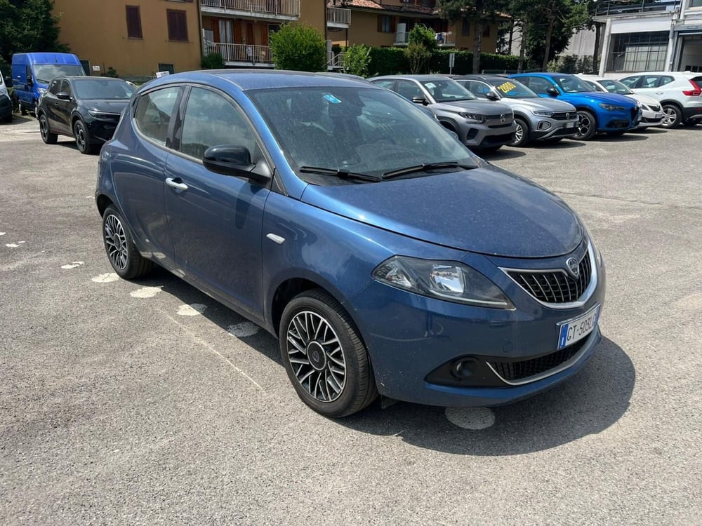 Lancia Ypsilon usata a Milano (3)