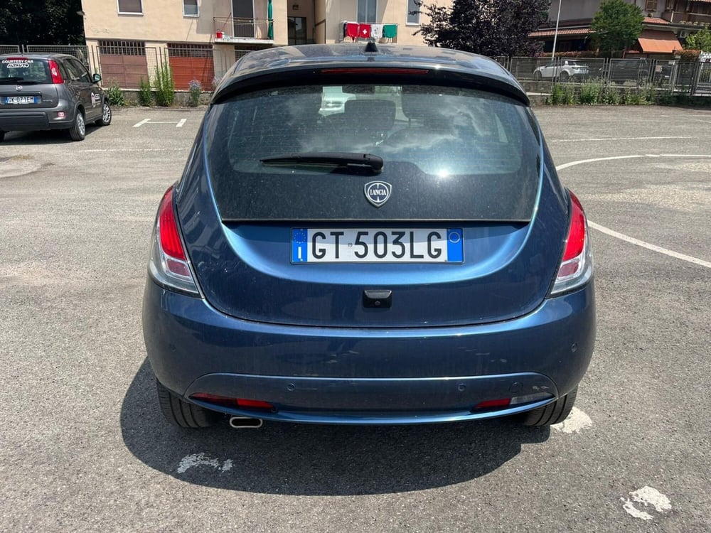 Lancia Ypsilon usata a Milano (8)