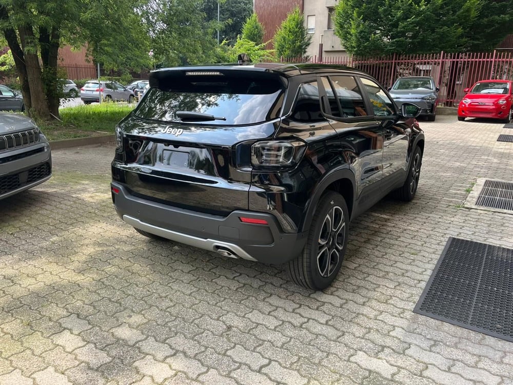 Jeep Avenger nuova a Milano (7)
