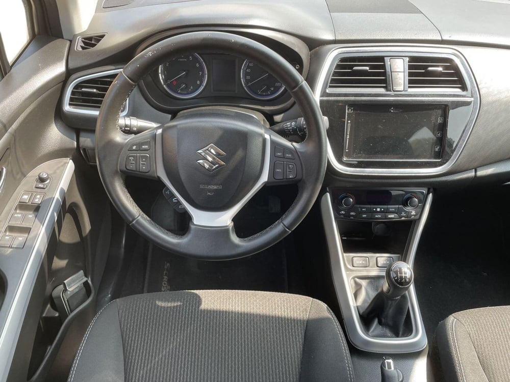Suzuki S-Cross usata a Prato (10)
